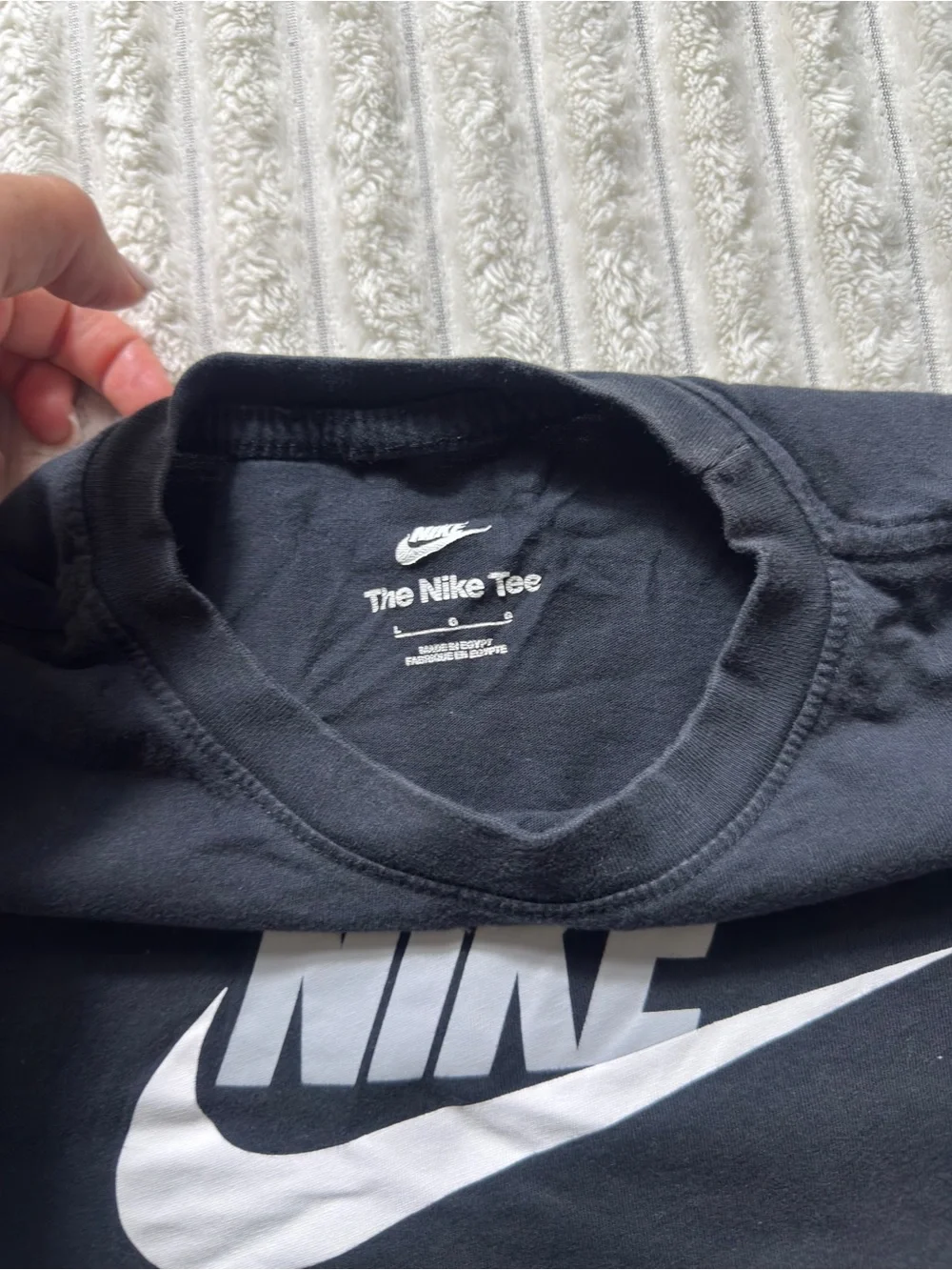 Nike The Nike Tee Boys L Black Crew Neck Short Sleeve Logo Graphic Tagless